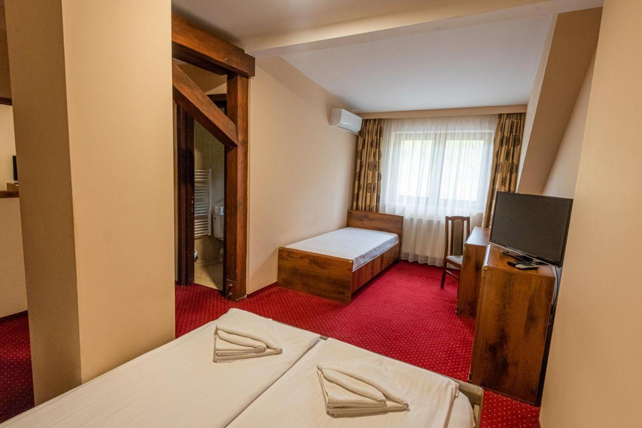 Pava Pension & Spa Odorheiu Secuiesc Exteriör bild