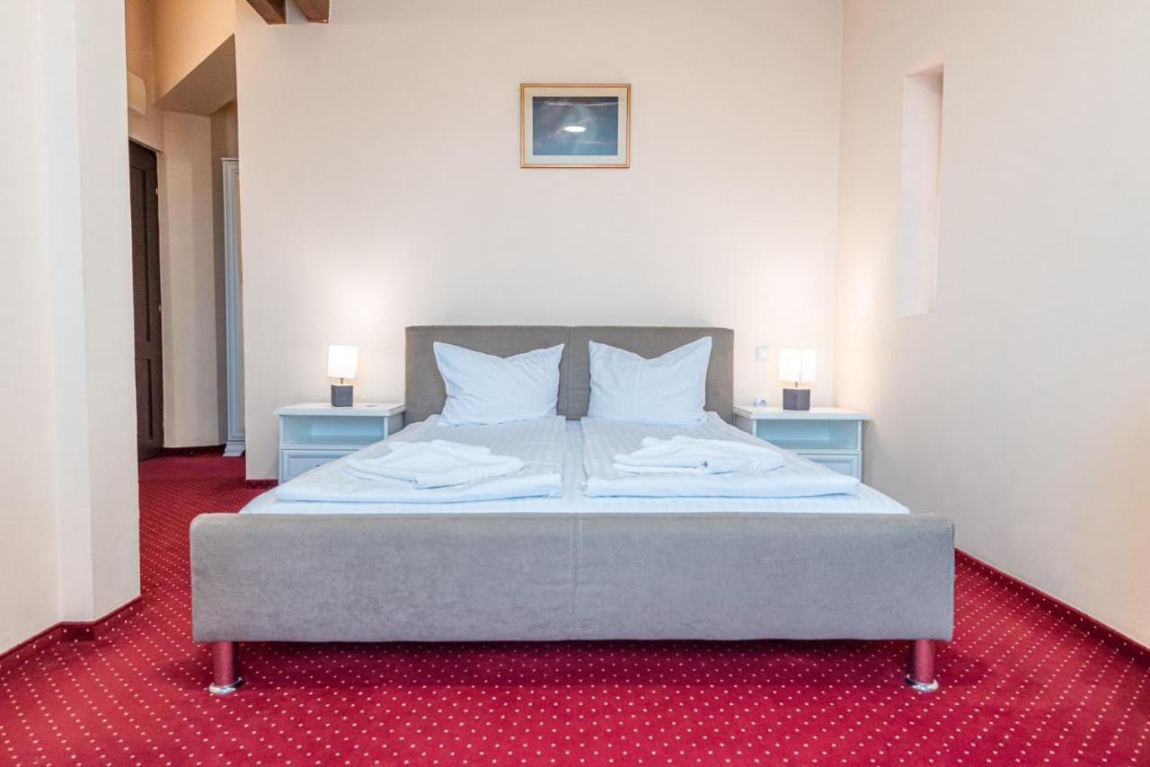Pava Pension & Spa Odorheiu Secuiesc Exteriör bild