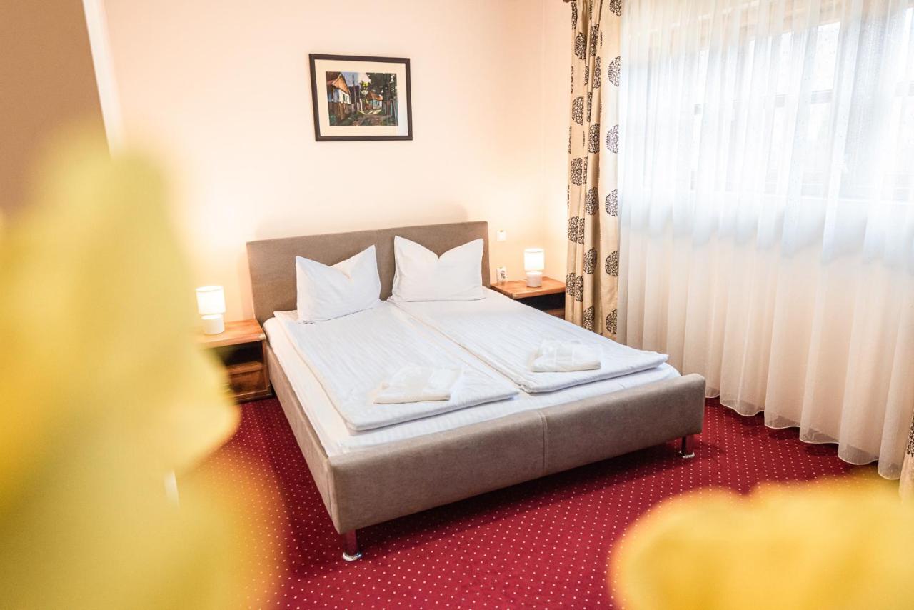 Pava Pension & Spa Odorheiu Secuiesc Exteriör bild