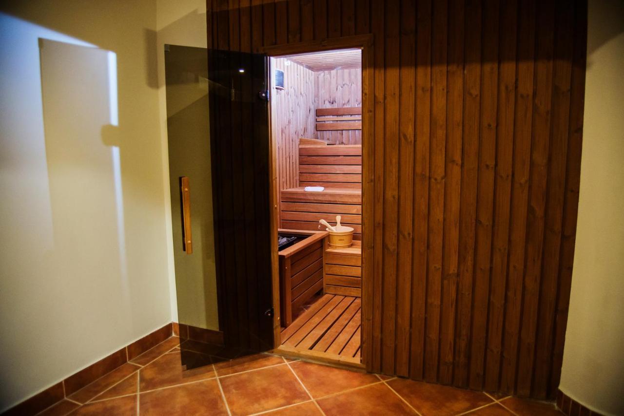 Pava Pension & Spa Odorheiu Secuiesc Exteriör bild
