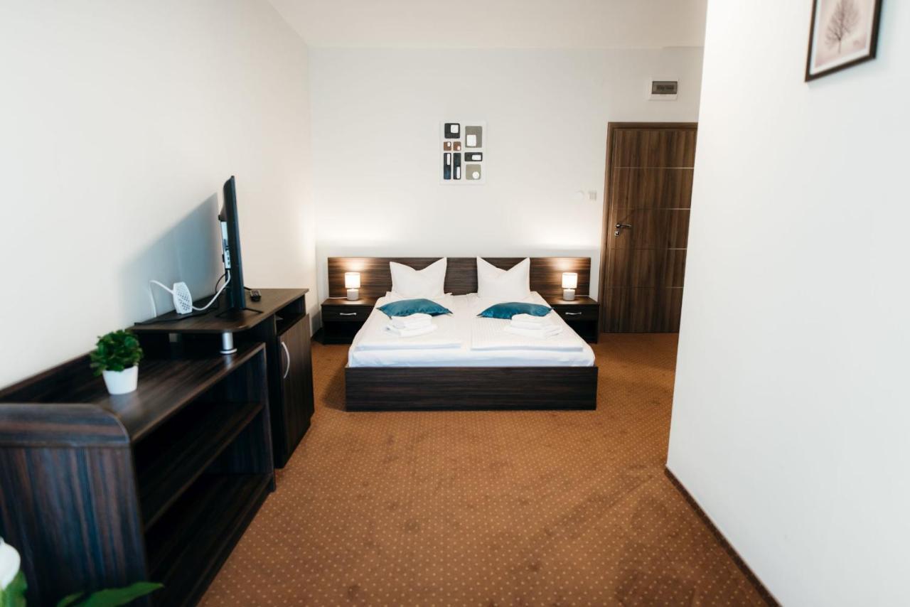 Pava Pension & Spa Odorheiu Secuiesc Exteriör bild